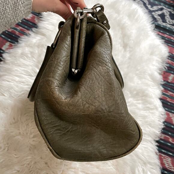 Marc Jacobs Gray Starburst Pleated Stam Shoulder Bag Kisslock Purse - Picture 3 of 16